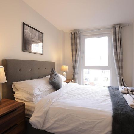 Southbank Leeds Apartment. New! With Free Parking Exterior photo
