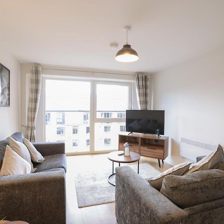 Southbank Leeds Apartment. New! With Free Parking Exterior photo