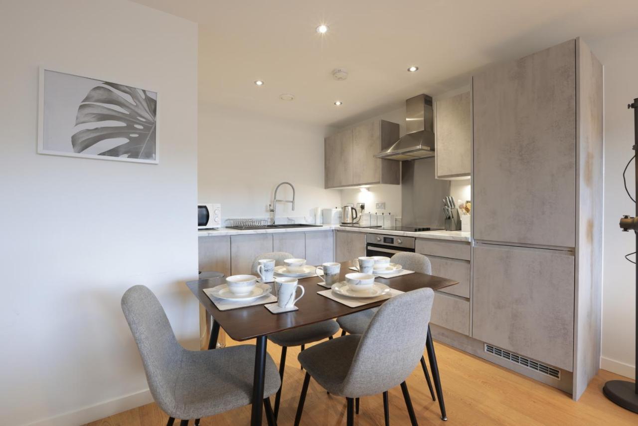 Southbank Leeds Apartment. New! With Free Parking Exterior photo