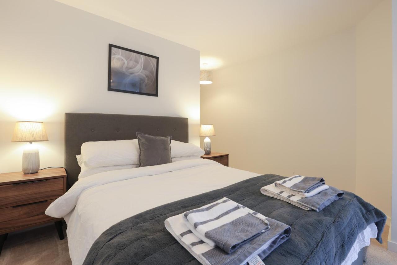 Southbank Leeds Apartment. New! With Free Parking Exterior photo